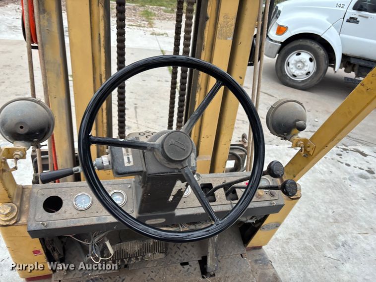 image for item EE3957 Hyster S80E forklift