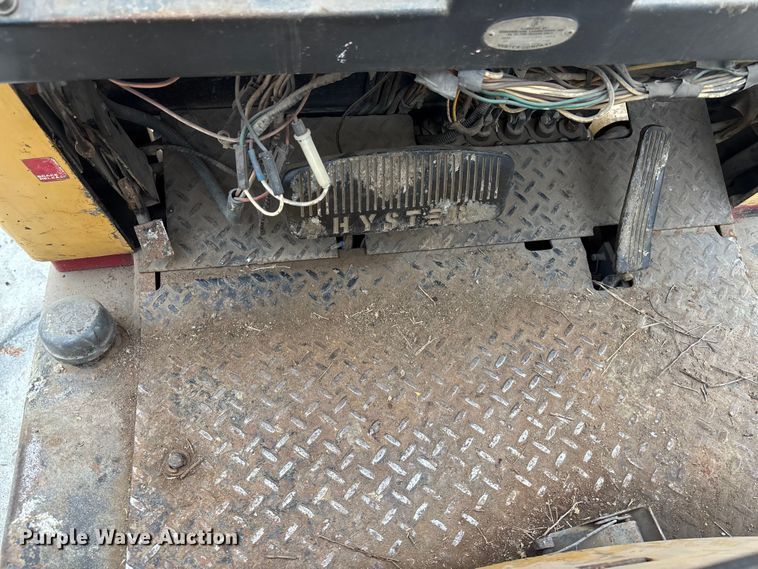 image for item EE3957 Hyster S80E forklift