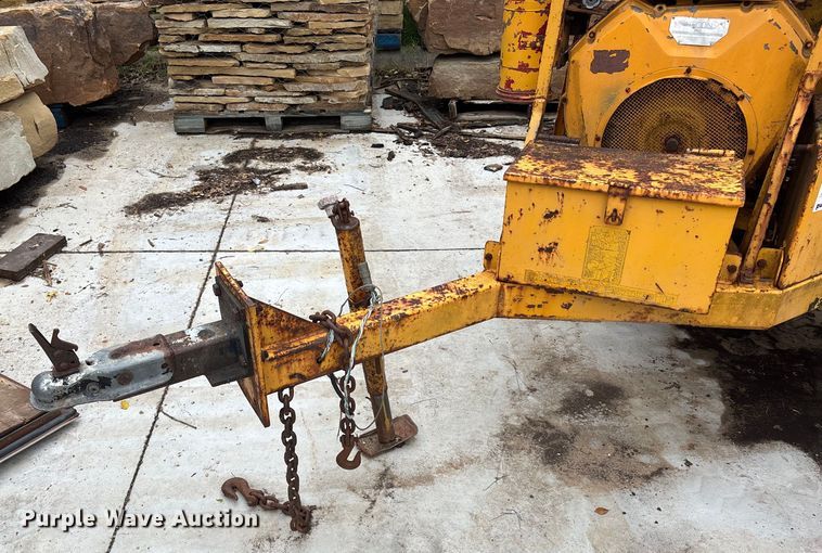 image for item EE3960 Brush Bandit wood chipper