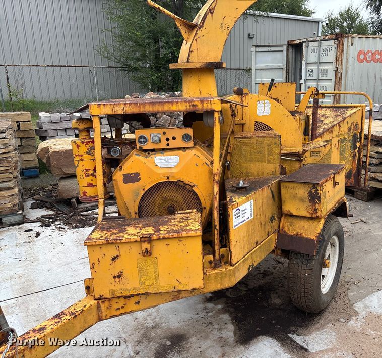 image for item EE3960 Brush Bandit wood chipper