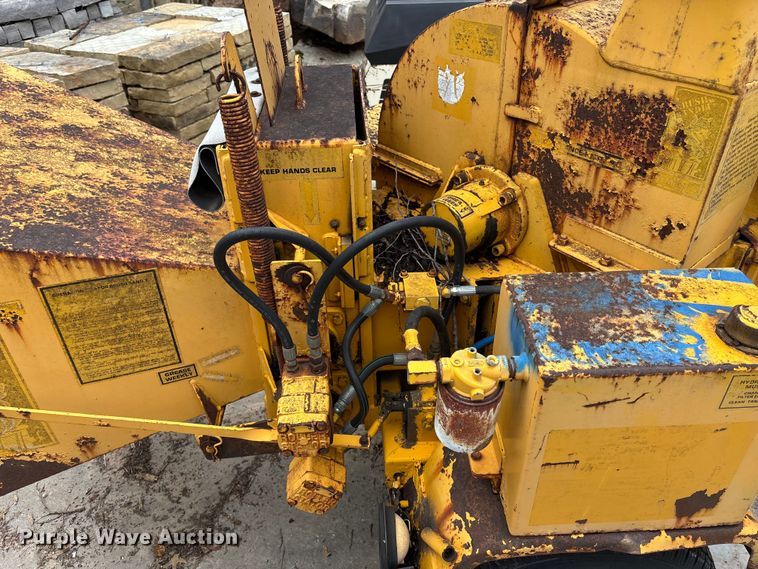 image for item EE3960 Brush Bandit wood chipper