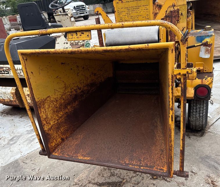 image for item EE3960 Brush Bandit wood chipper