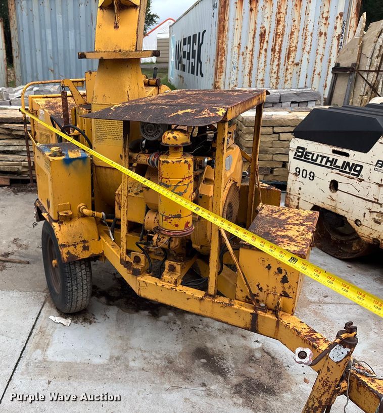 image for item EE3960 Brush Bandit wood chipper