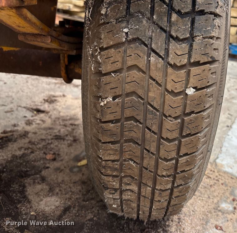 image for item EE3960 Brush Bandit wood chipper