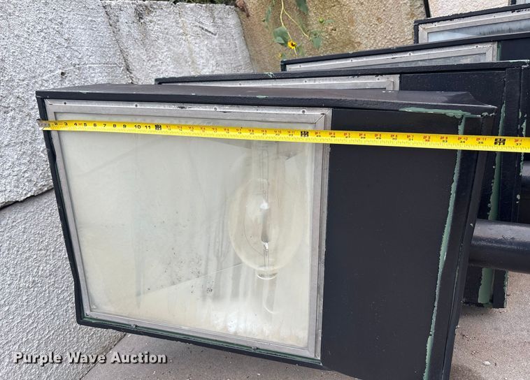 image for item EE3966 (6) light poles