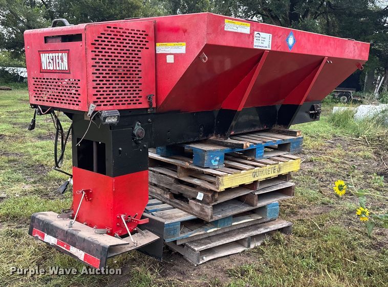 image for item EE3968 Western  spreader