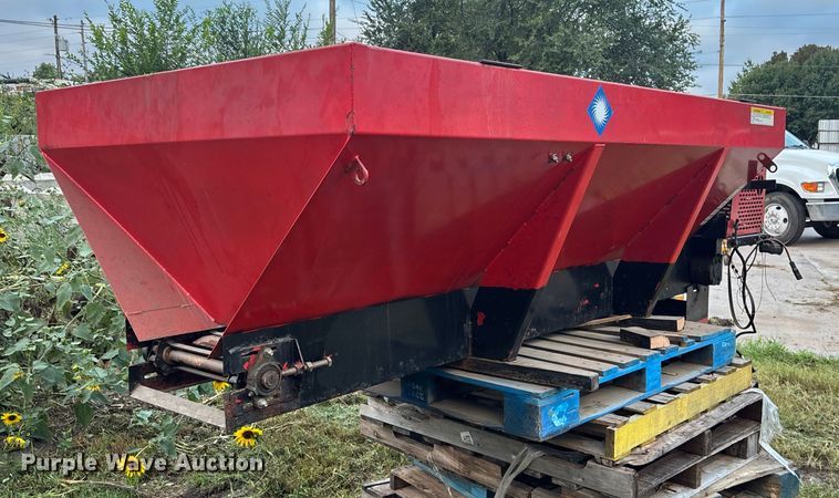 image for item EE3968 Western  spreader