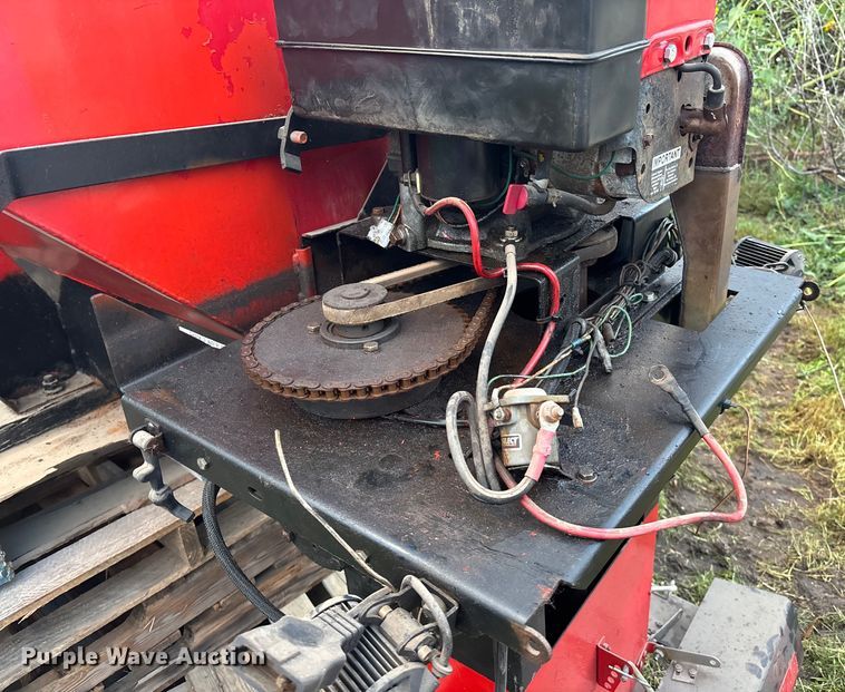 image for item EE3968 Western  spreader