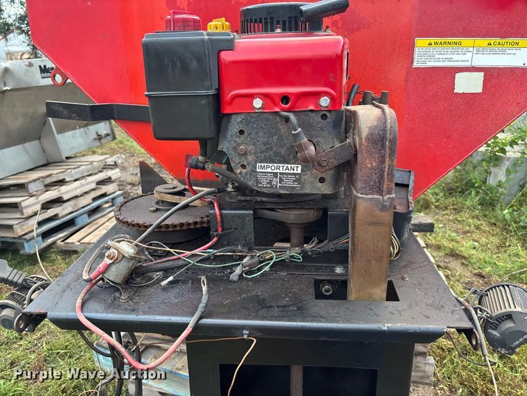 image for item EE3968 Western  spreader