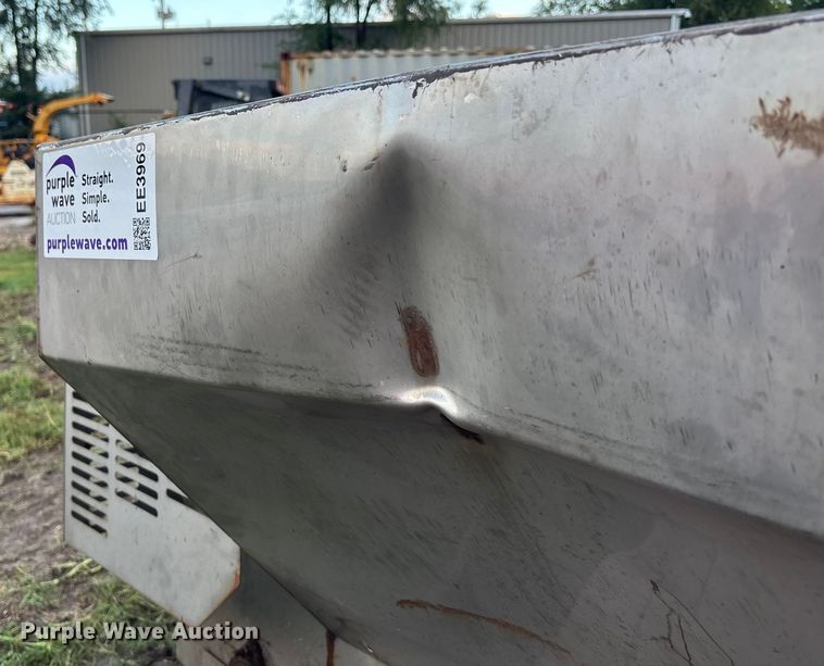 image for item EE3969 Meyer spreader