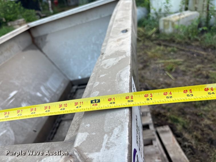 image for item EE3969 Meyer spreader