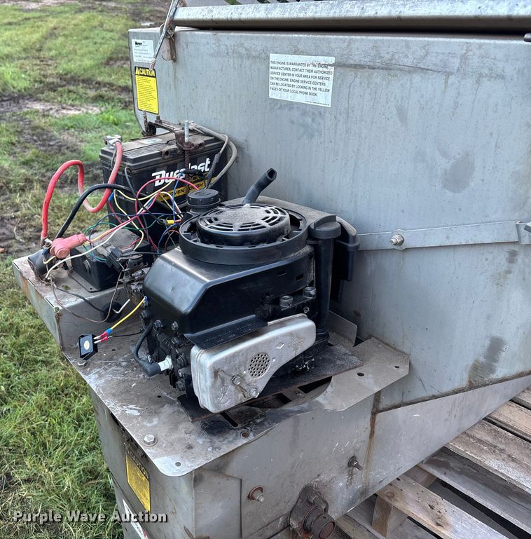 image for item EE3969 Meyer spreader