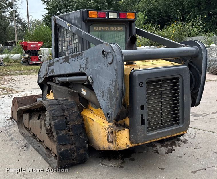 image for item EE3971 New Holland tracked skid steer loader
