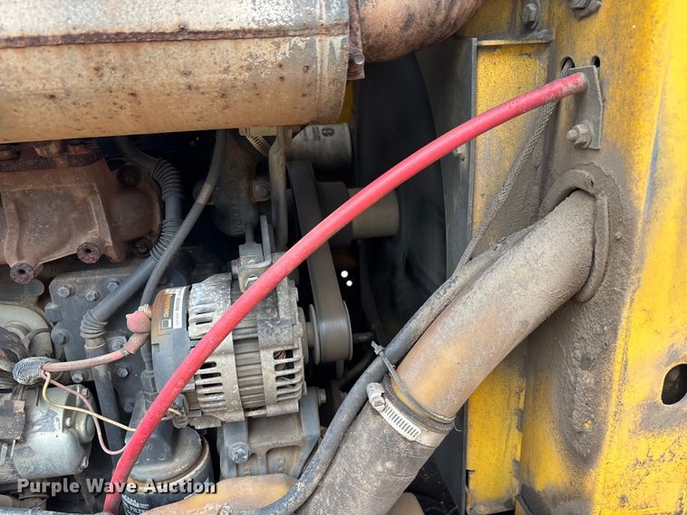 image for item EE3971 New Holland tracked skid steer loader