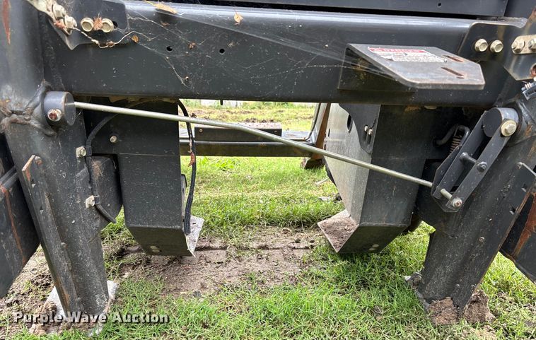 image for item EE3972 New Holland L 190 skid steer cab and loader arms