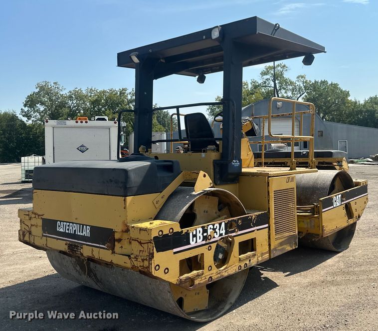 COMPACTADOR 1995 CATERPILLAR CB634