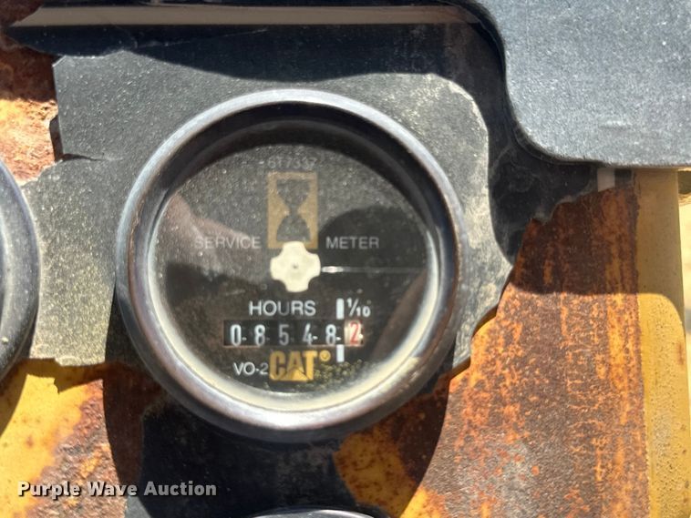 image for item EE4012 1995 Caterpillar CB-634 double drum vibratory roller