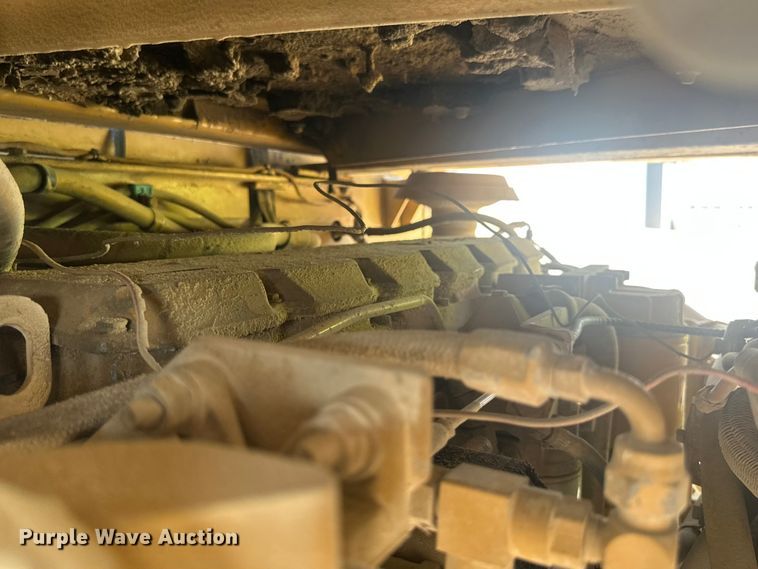 image for item EE4012 1995 Caterpillar CB-634 double drum vibratory roller