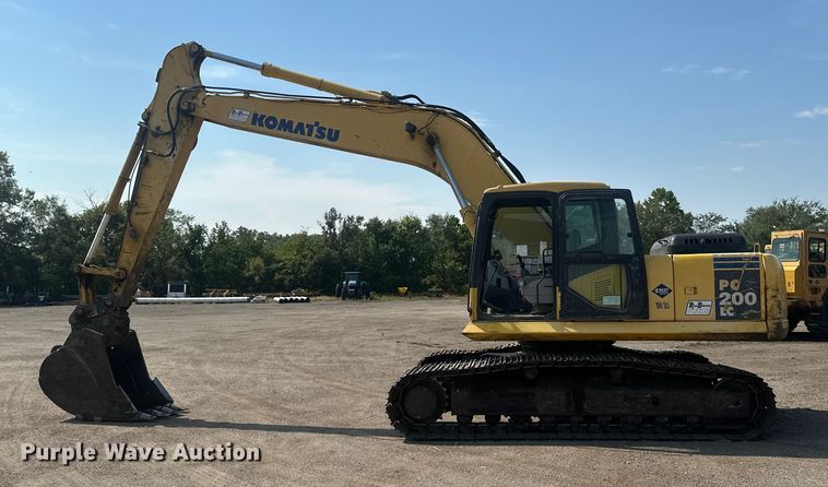 image for item EE4013 2006 Komatsu PC200LC-7 excavator