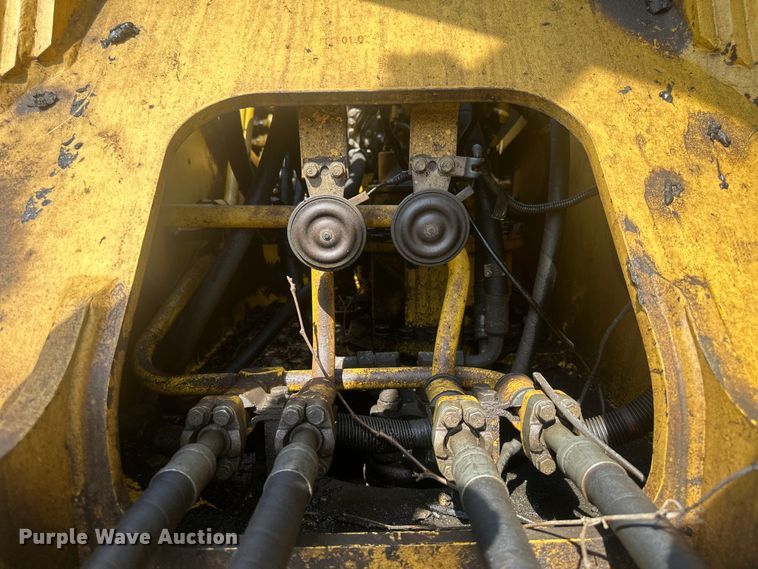 image for item EE4013 2006 Komatsu PC200LC-7 excavator