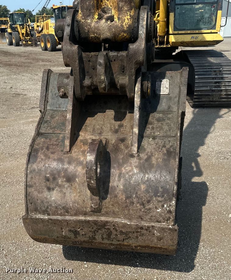 image for item EE4013 2006 Komatsu PC200LC-7 excavator