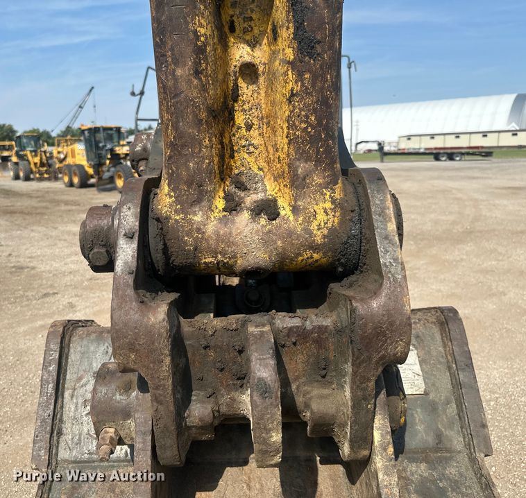 image for item EE4013 2006 Komatsu PC200LC-7 excavator