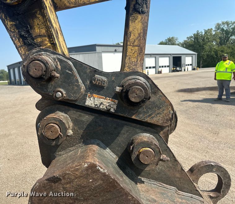 image for item EE4013 2006 Komatsu PC200LC-7 excavator