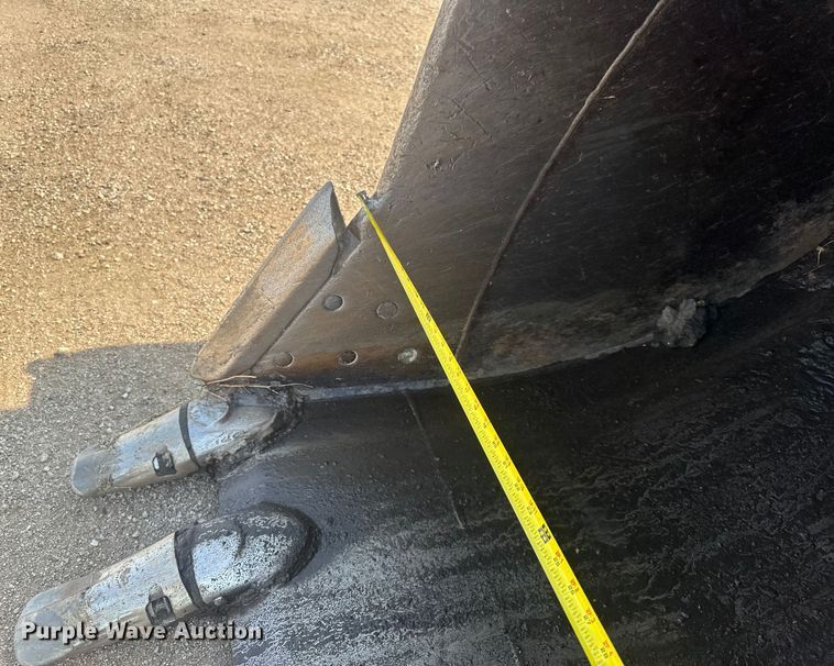 image for item EE4013 2006 Komatsu PC200LC-7 excavator