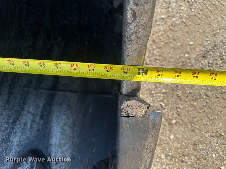 image for item EE4013 2006 Komatsu PC200LC-7 excavator