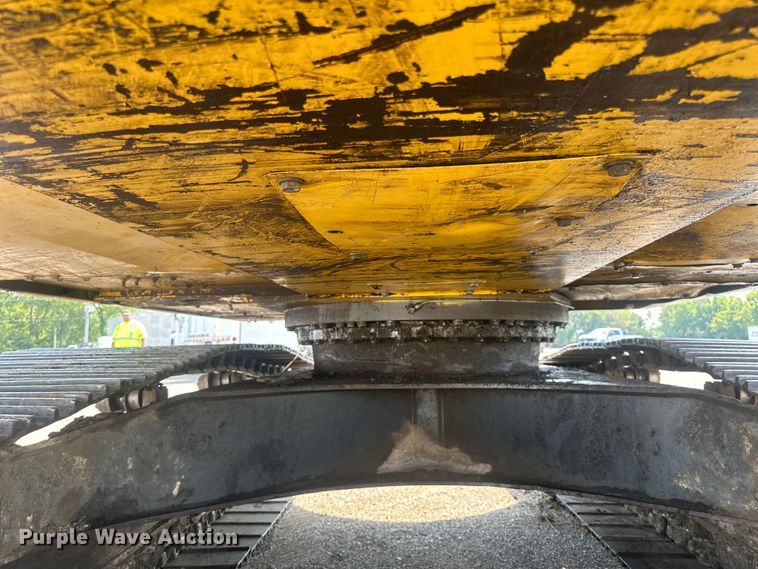 image for item EE4013 2006 Komatsu PC200LC-7 excavator