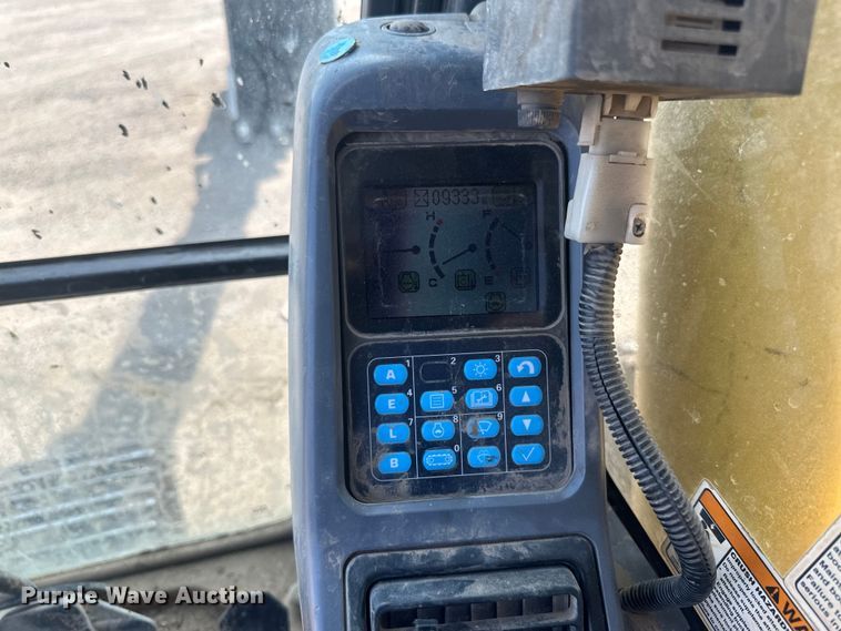 image for item EE4013 2006 Komatsu PC200LC-7 excavator