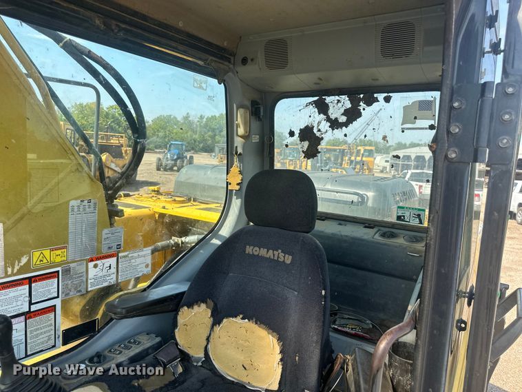 image for item EE4013 2006 Komatsu PC200LC-7 excavator