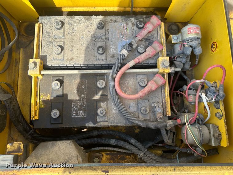 image for item EE4013 2006 Komatsu PC200LC-7 excavator