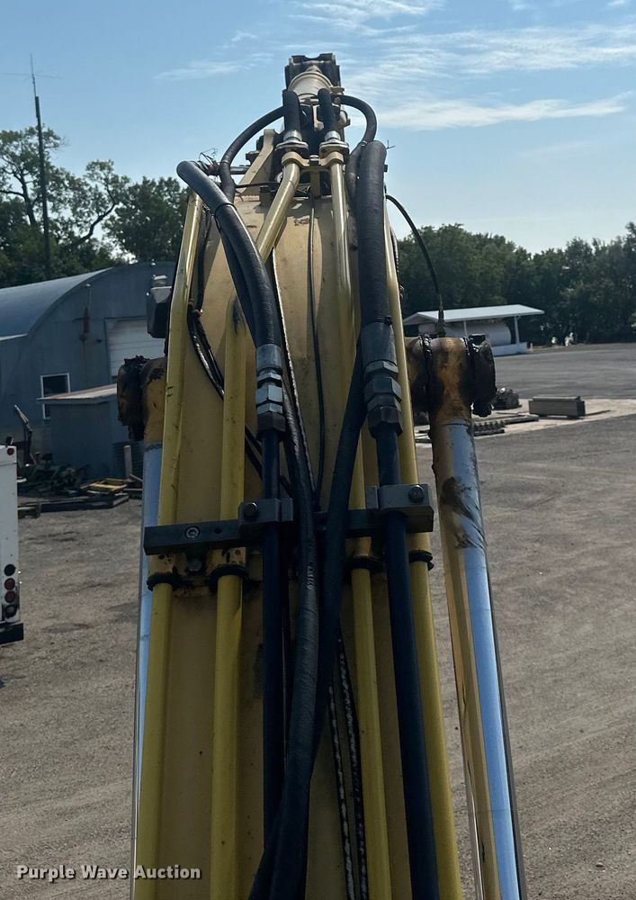 image for item EE4013 2006 Komatsu PC200LC-7 excavator