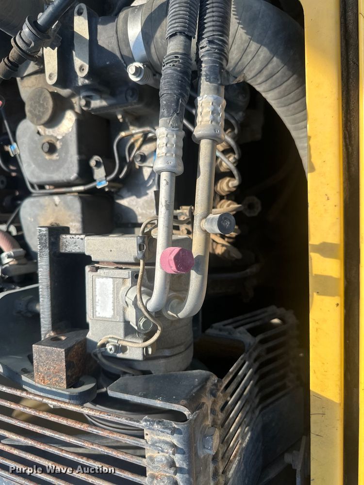 image for item EE4013 2006 Komatsu PC200LC-7 excavator