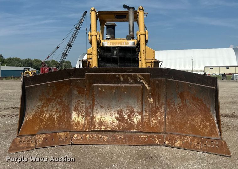 image for item EE4014 1985 Caterpillar D8L dozer