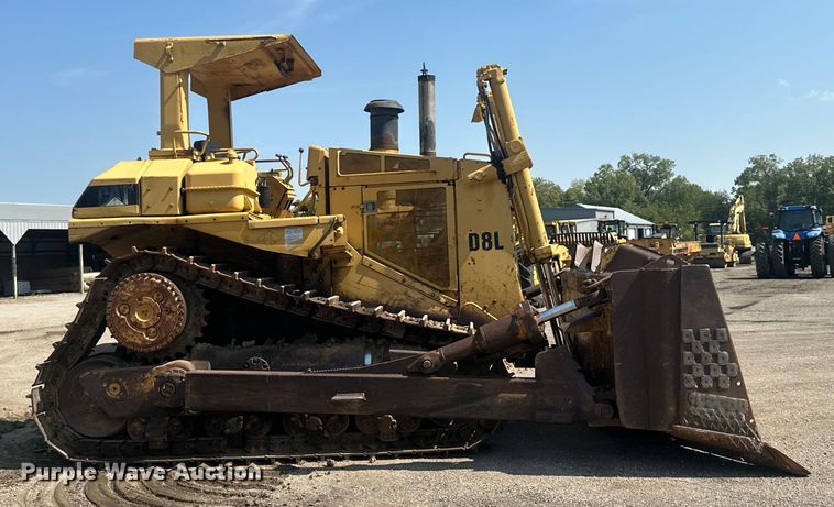 image for item EE4014 1985 Caterpillar D8L dozer