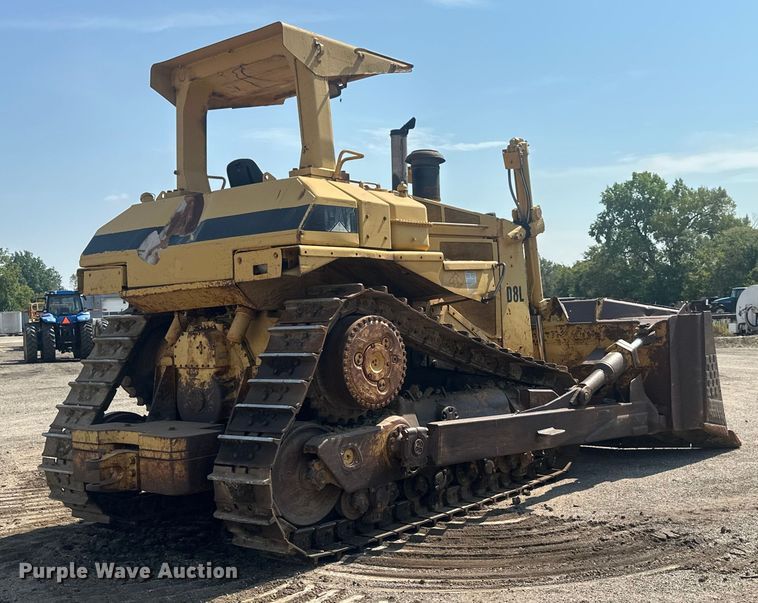 image for item EE4014 1985 Caterpillar D8L dozer