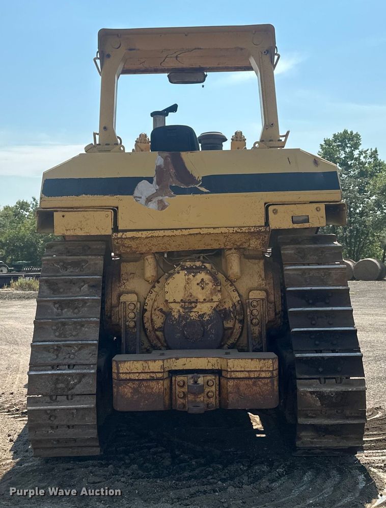 image for item EE4014 1985 Caterpillar D8L dozer