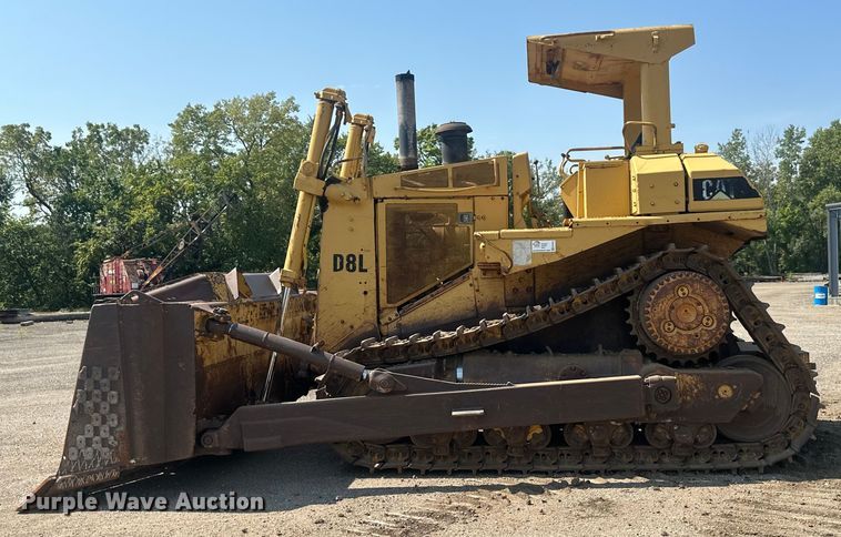 image for item EE4014 1985 Caterpillar D8L dozer