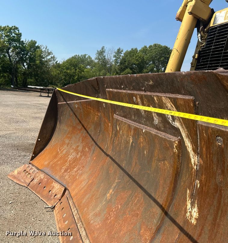 image for item EE4014 1985 Caterpillar D8L dozer