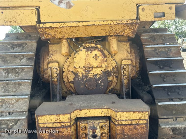 image for item EE4014 1985 Caterpillar D8L dozer