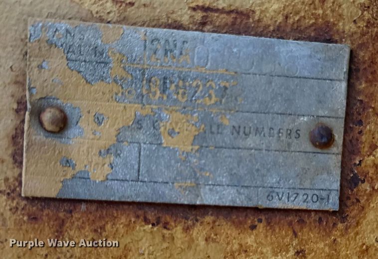 image for item EE4014 1985 Caterpillar D8L dozer