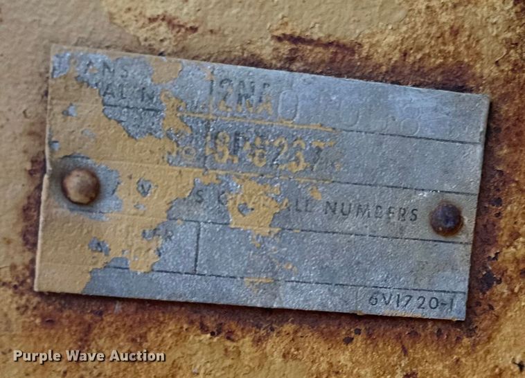 image for item EE4014 1985 Caterpillar D8L dozer