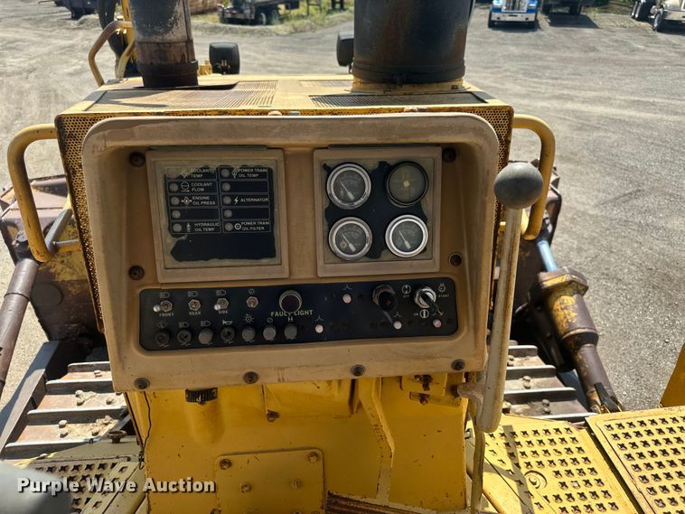 image for item EE4014 1985 Caterpillar D8L dozer