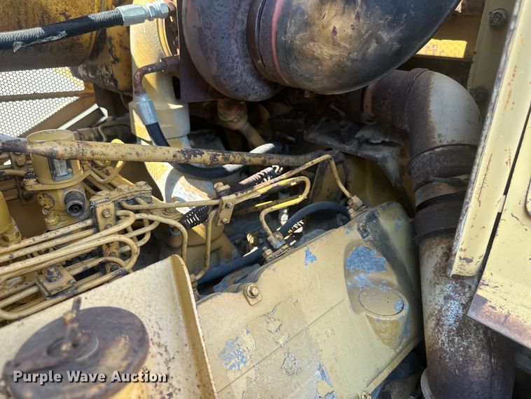 image for item EE4014 1985 Caterpillar D8L dozer