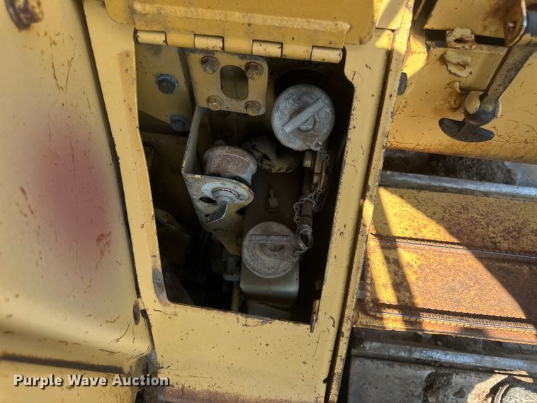image for item EE4014 1985 Caterpillar D8L dozer