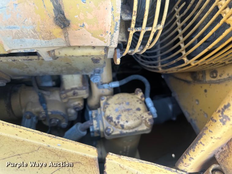 image for item EE4014 1985 Caterpillar D8L dozer