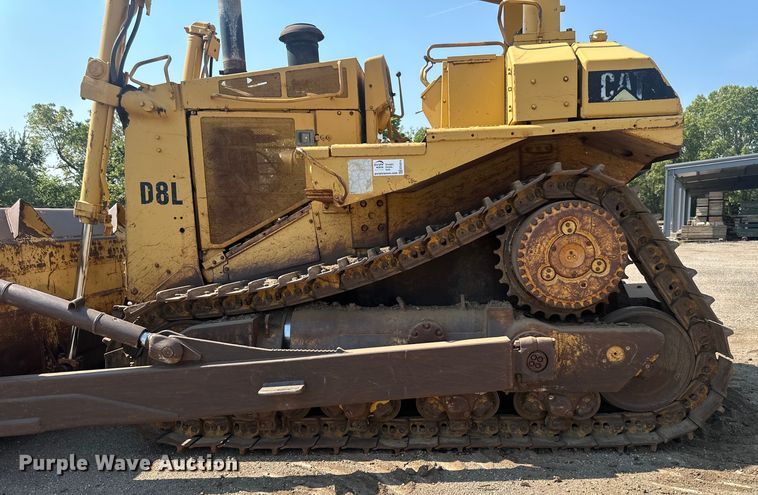image for item EE4014 1985 Caterpillar D8L dozer