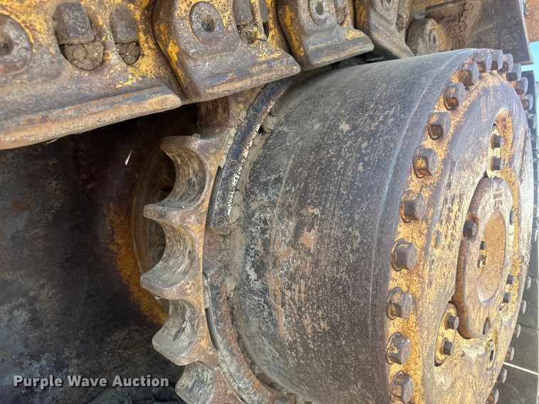 image for item EE4014 1985 Caterpillar D8L dozer